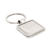 Kwadratowy, metalowy brelok