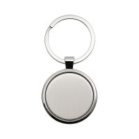 Okrągły, metalowy brelok