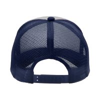Tył czapki z daszkiem typu Trucker, 5-panelowa, biała z granatową siateczką i regulacją